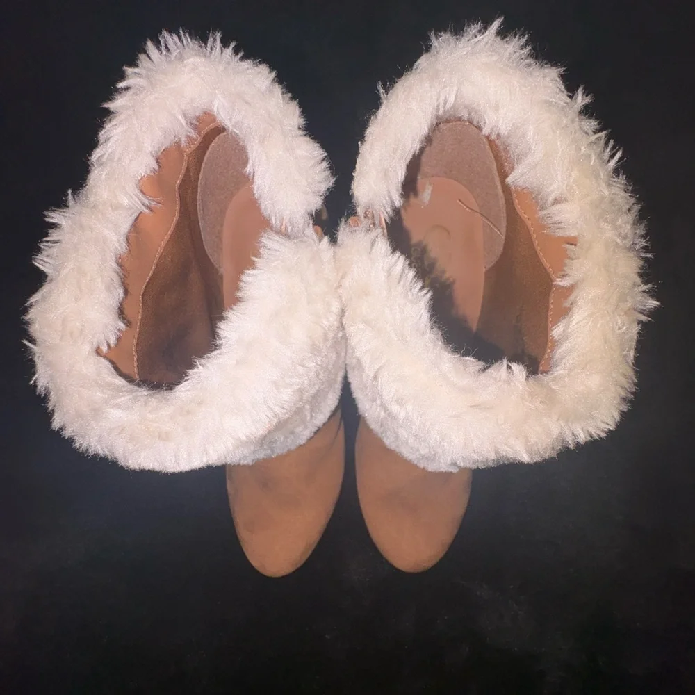 Women's Tan Ankle Boots with Faux Fur Trim - Picture 15 of 16